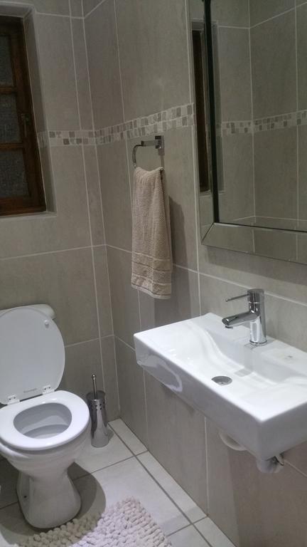 Pongola Road Self Catering Accommodation Uitenhage المظهر الخارجي الصورة