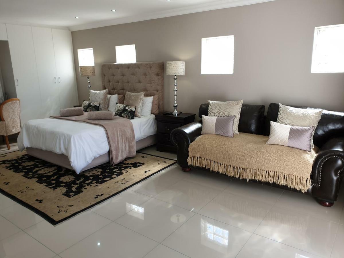 Pongola Road Self Catering Accommodation Uitenhage المظهر الخارجي الصورة