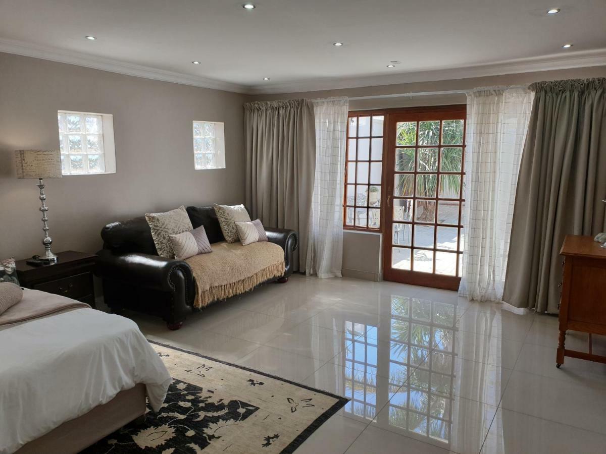 Pongola Road Self Catering Accommodation Uitenhage المظهر الخارجي الصورة