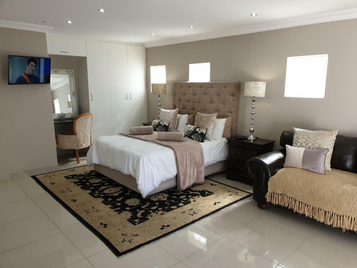 Pongola Road Self Catering Accommodation Uitenhage المظهر الخارجي الصورة